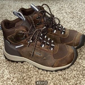Women’s Keen Waterproof Basin Ridge Boot Size 8